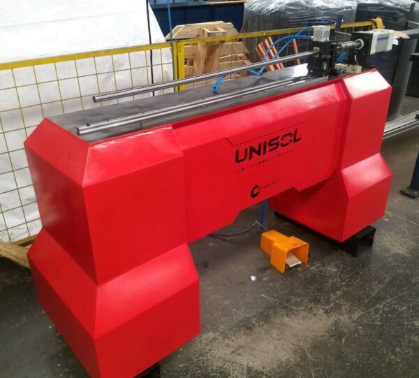 Máquina perforadora y trefiladora de tubos de placas solares